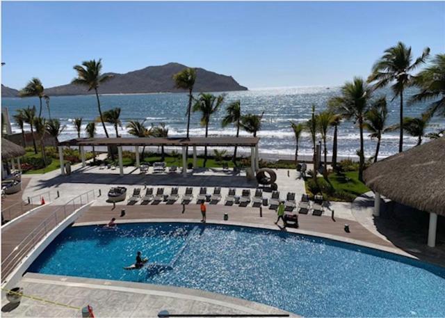 Camino Al Mar "Departamento En Playa" Appartement Mazatlán Buitenkant foto